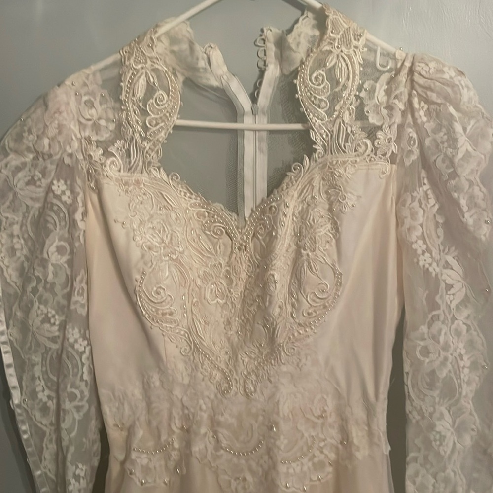 Wedding dress vintage